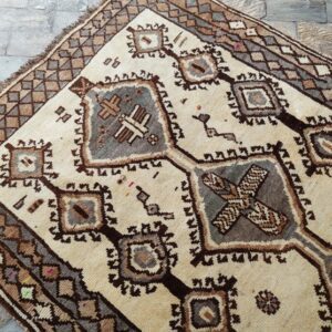 Tapete Bakthiar  código 300-00728  2,35x1,41=3,31m²XX